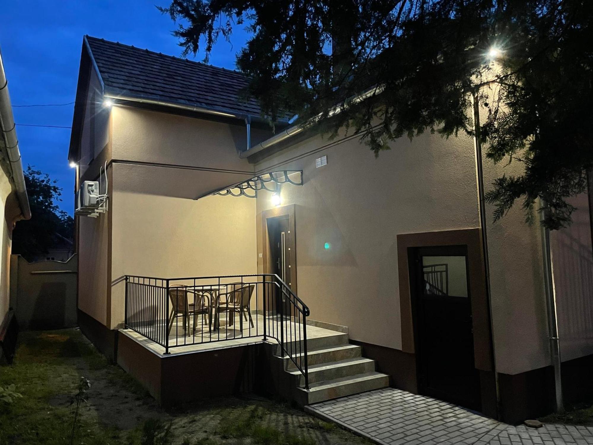 Kovacs Apartmanhaz Kiskunhalas Phòng bức ảnh