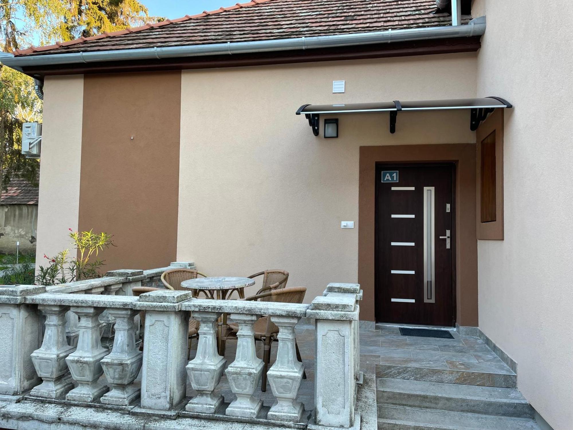 Kovacs Apartmanhaz Kiskunhalas Phòng bức ảnh